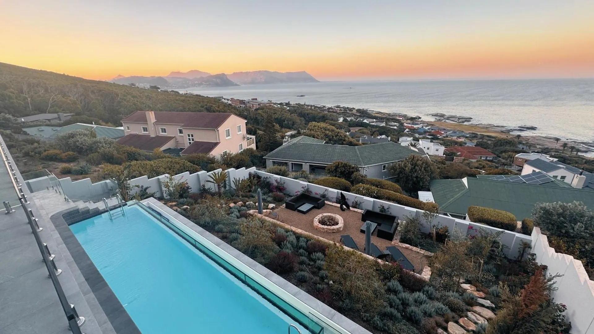 Executive Boulders Beach Suite With Ocean Views Simonʼs Town 0*,  Afrique du Sud