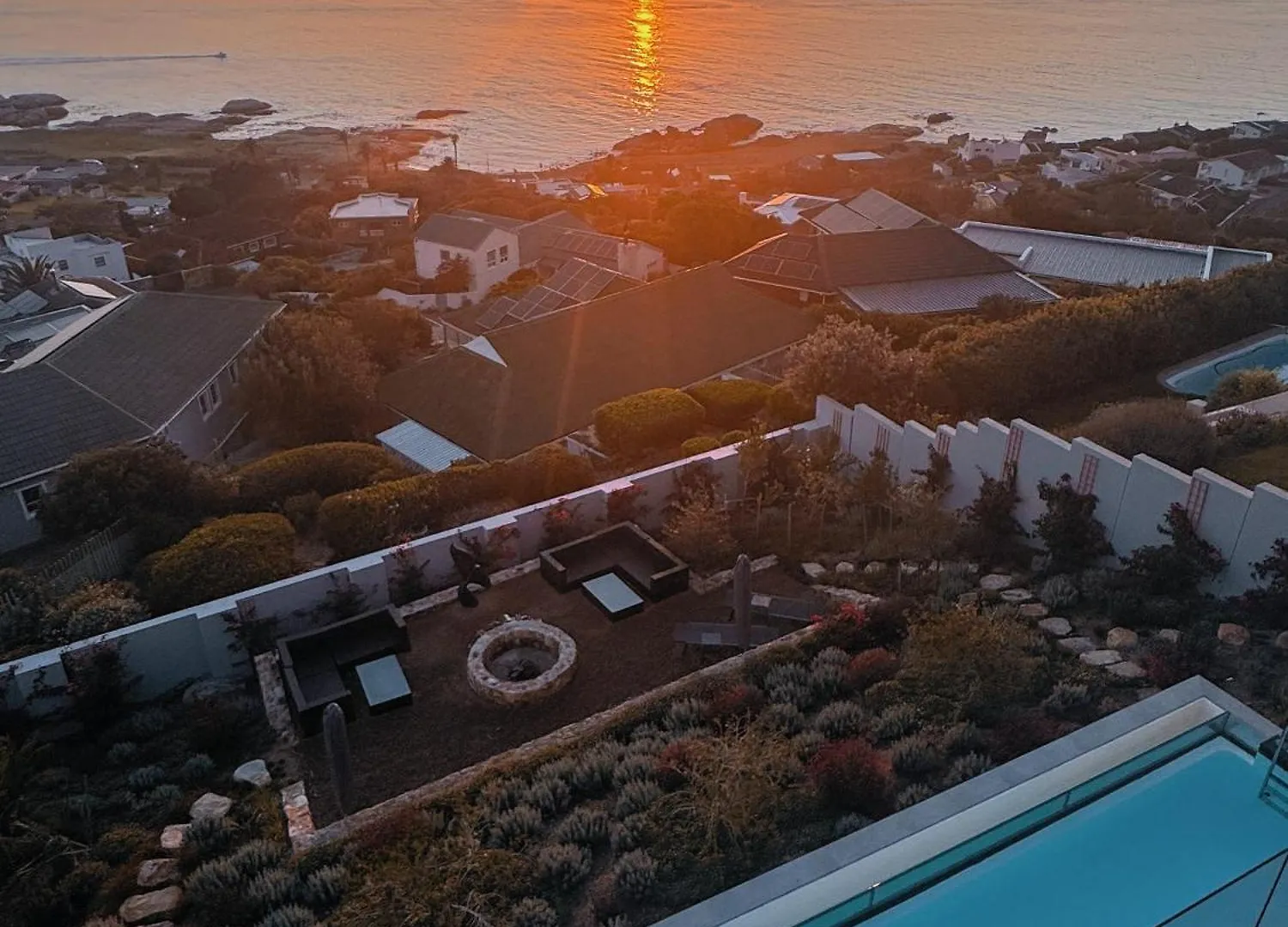 Executive Boulders Beach Suite With Ocean Views Simonʼs Town Bed and breakfast
